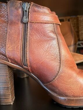Women's Brown Leather Ankle Bootie with Side Zip